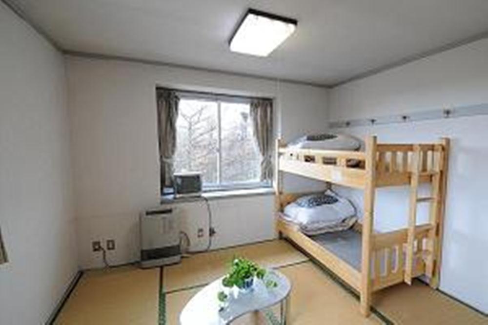 Kusatsu Kogen Youth Hostel Zimmer foto